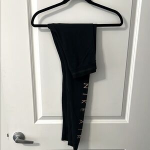 Women’s/Girl’s Nike Leggings
